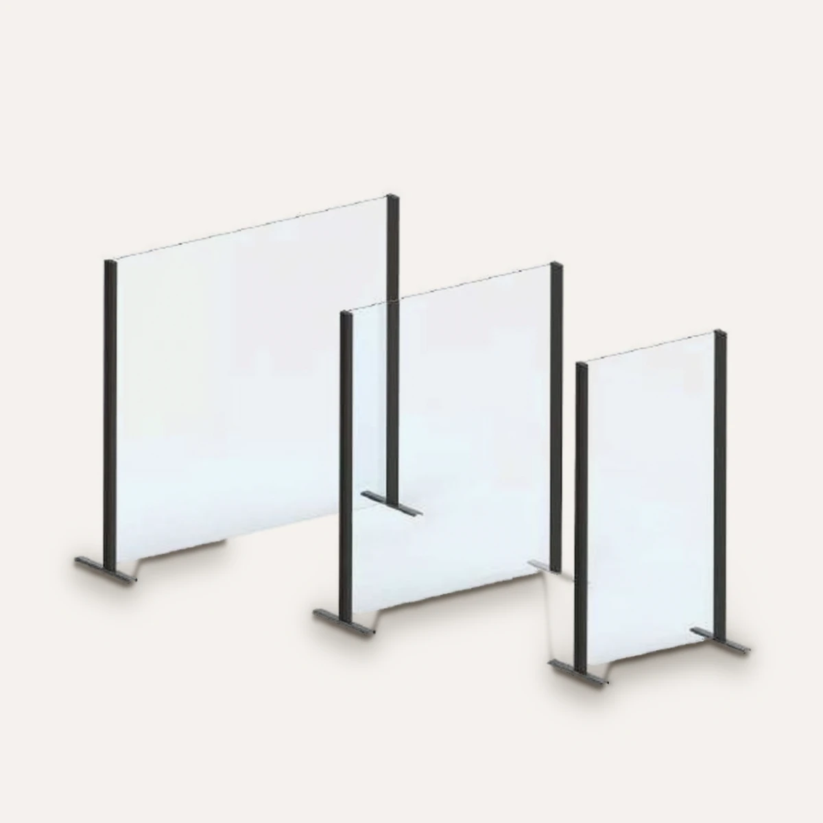 MAIN-ZELT Windschutz aus Glas Standard, ESG mit Standfüßen, freigestellt auf hellem Grund