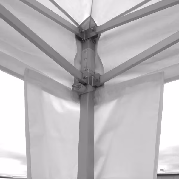 Befestigung des Dekoschals an der Gestellecke im Detail