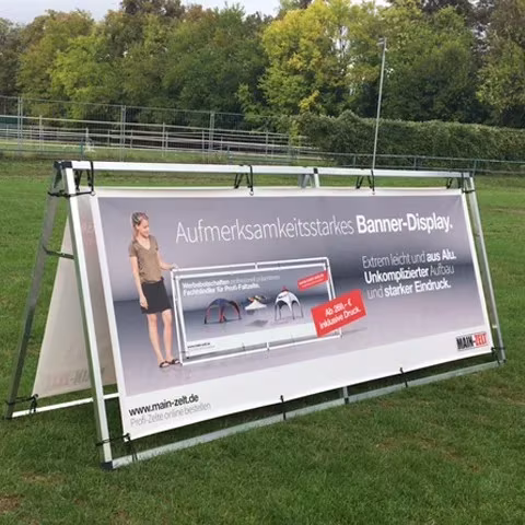 Mobile Werbebande für Bandenwerbung auf Sportplatz, Strecke und Event, weitere Ansicht