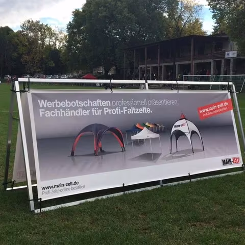 Mobile Werbebande für Bandenwerbung auf Sportplatz, Strecke und Event, weitere Ansicht