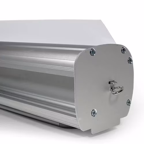 Seitliche Endkappe der Aluminiumkassette in Nahansicht
