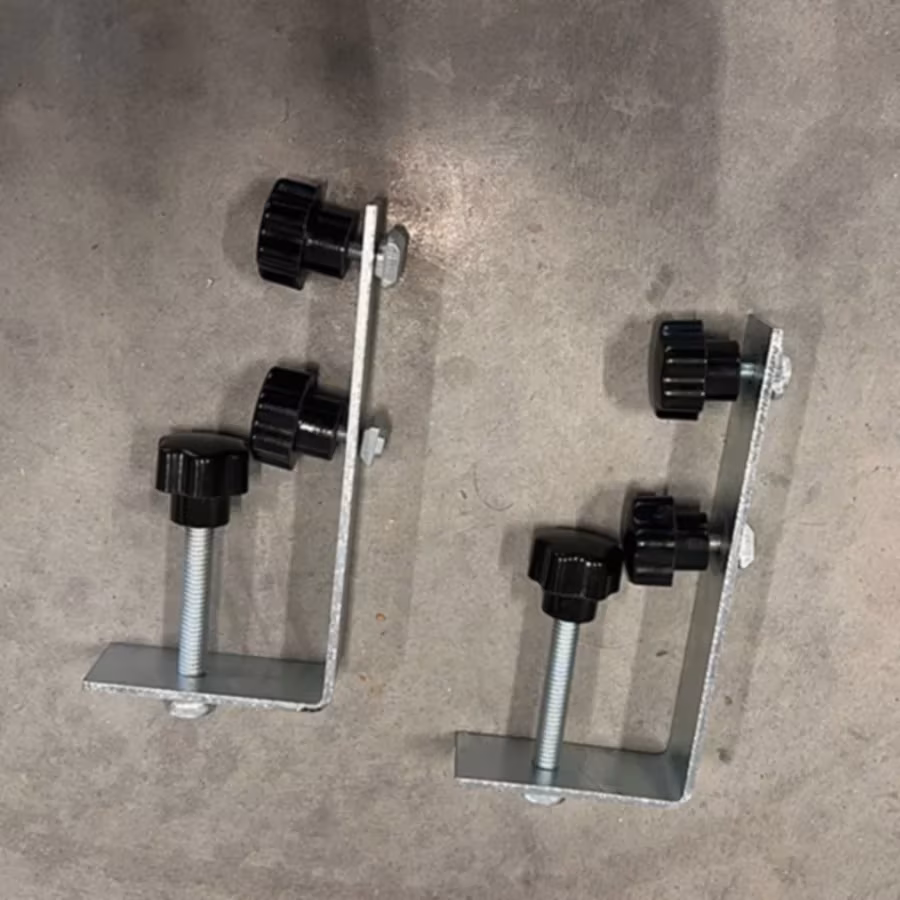 Klemmverbinder für 44 × 44 mm Standbeine mit Drehknöpfen